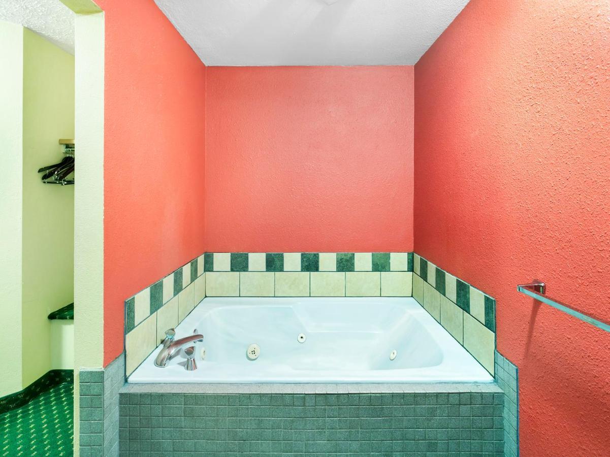 Oyo Hotel Spokane North Εξωτερικό φωτογραφία
